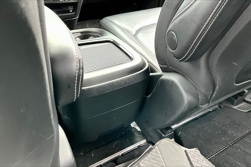 Used 2021 Chrysler Pacifica Touring-L w/ Uconnect Theater Family Group AWD/4WD image 10