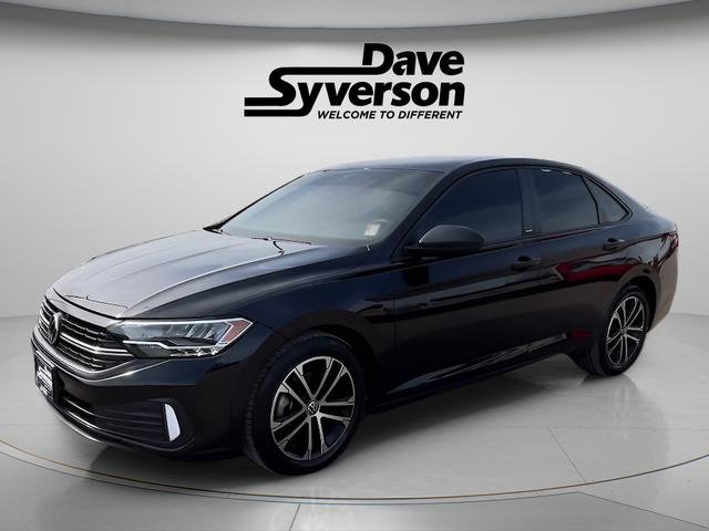 Used 2023 Volkswagen Jetta Sport image 1