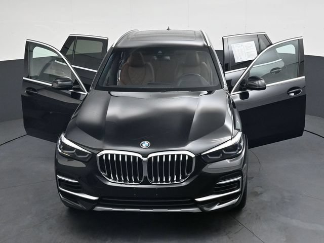 Used 2023 BMW X5 xDrive40i AWD/4WD image 45