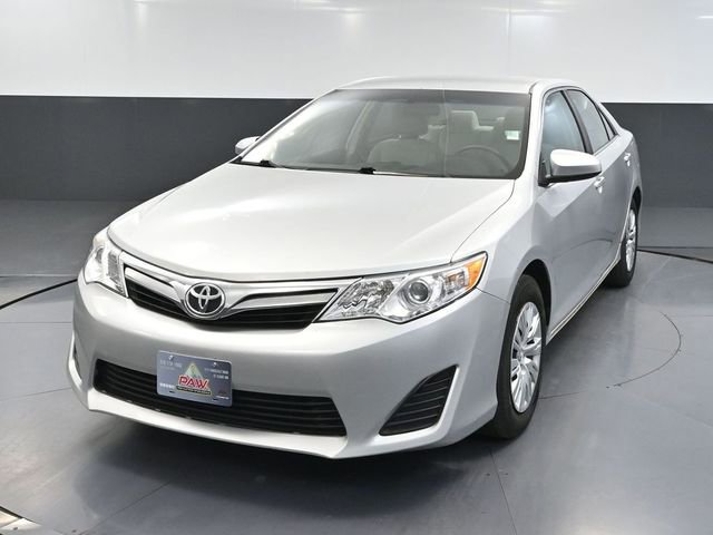 Used 2012 Toyota Camry LE FWD image 10