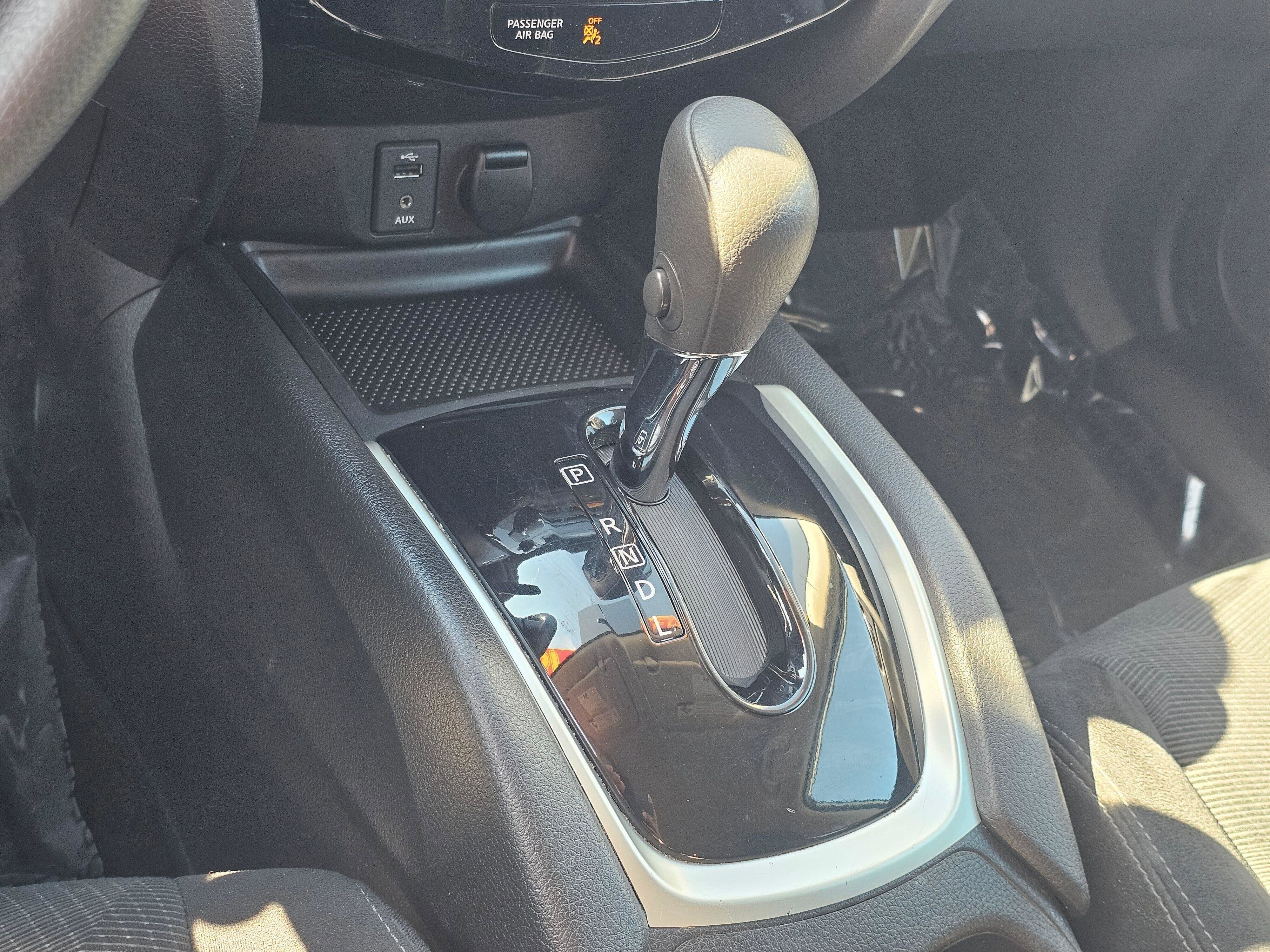 Used 2016 Nissan Rogue SV w/ SV Premium Package AWD/4WD image 31