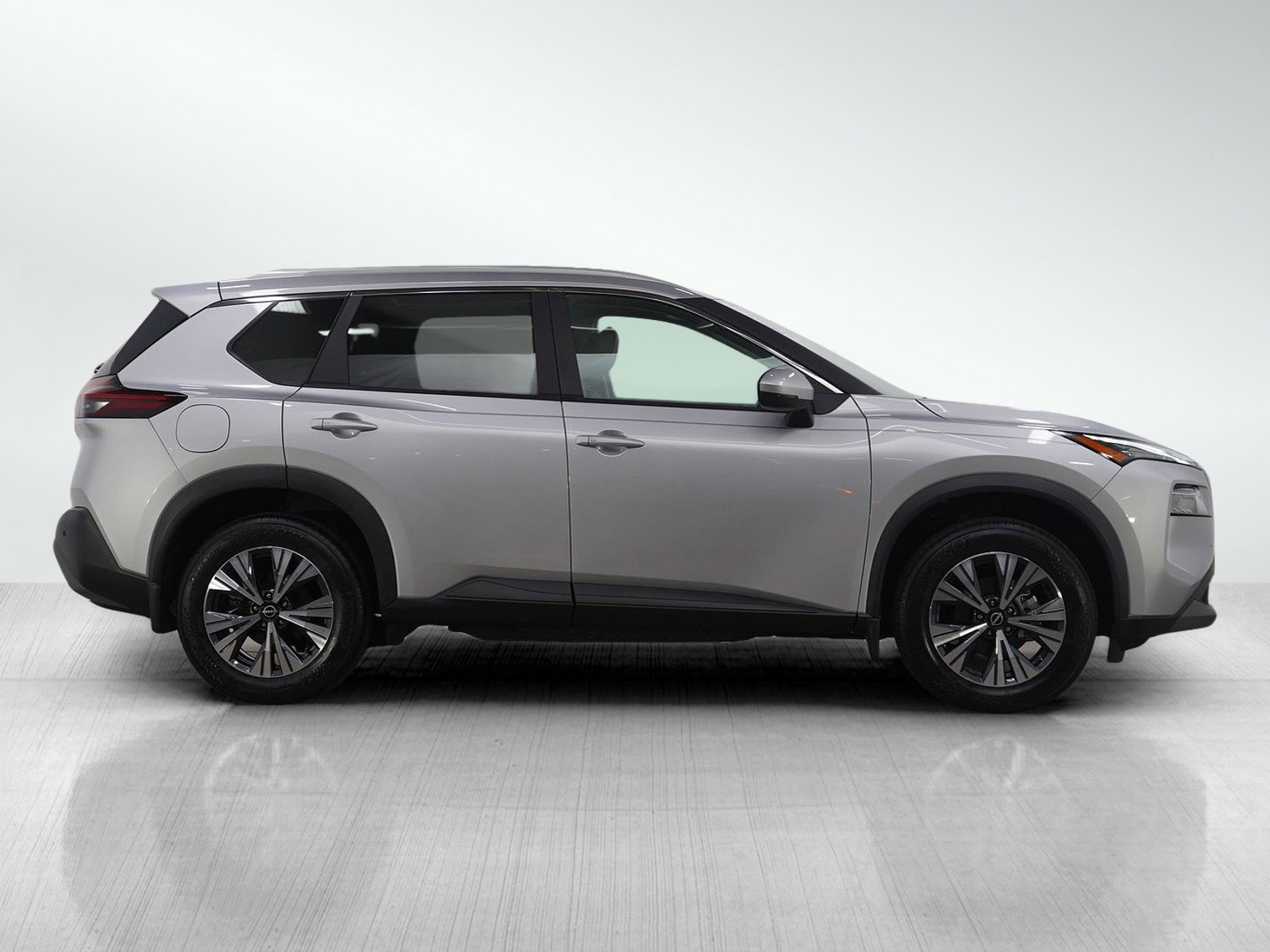 Used 2023 Nissan Rogue SV w/ SV Premium Package image 6