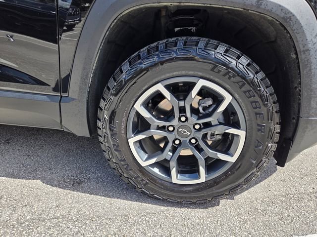 Certified 2026 Chevrolet Equinox ACTIV w/ Convenience Package III image 27