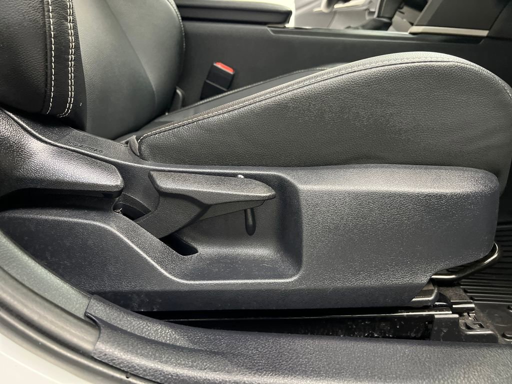 Used 2025 Toyota Camry SE image 22