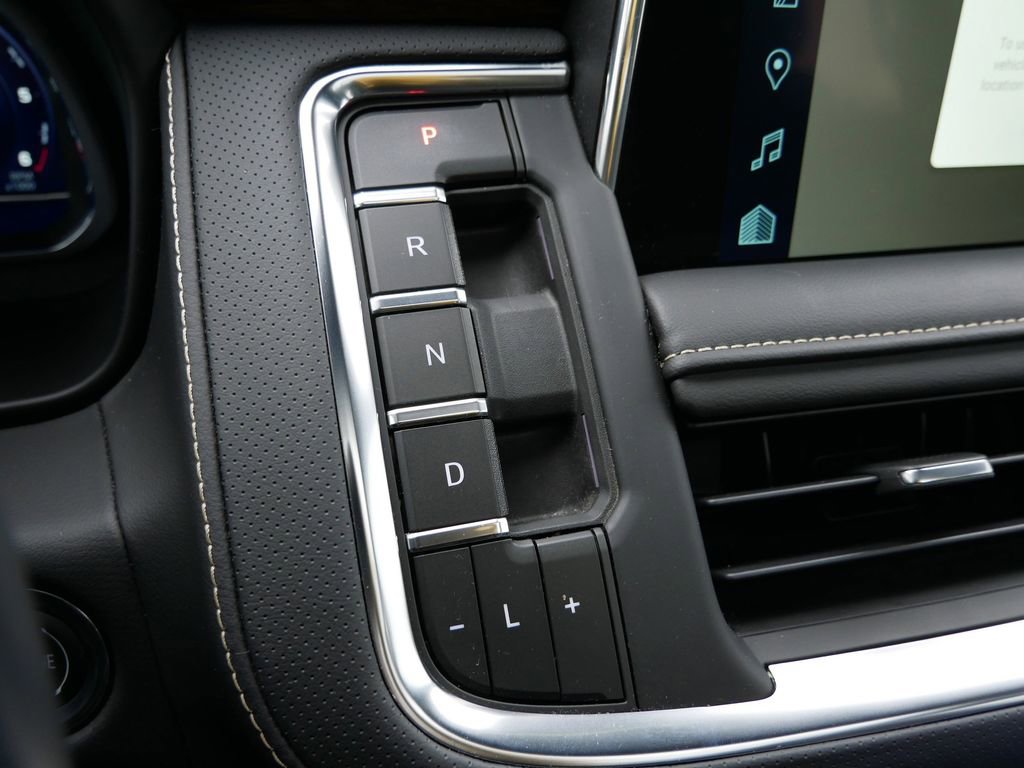 Used 2023 Chevrolet Tahoe Premier w/ Advanced Technology Package image 21