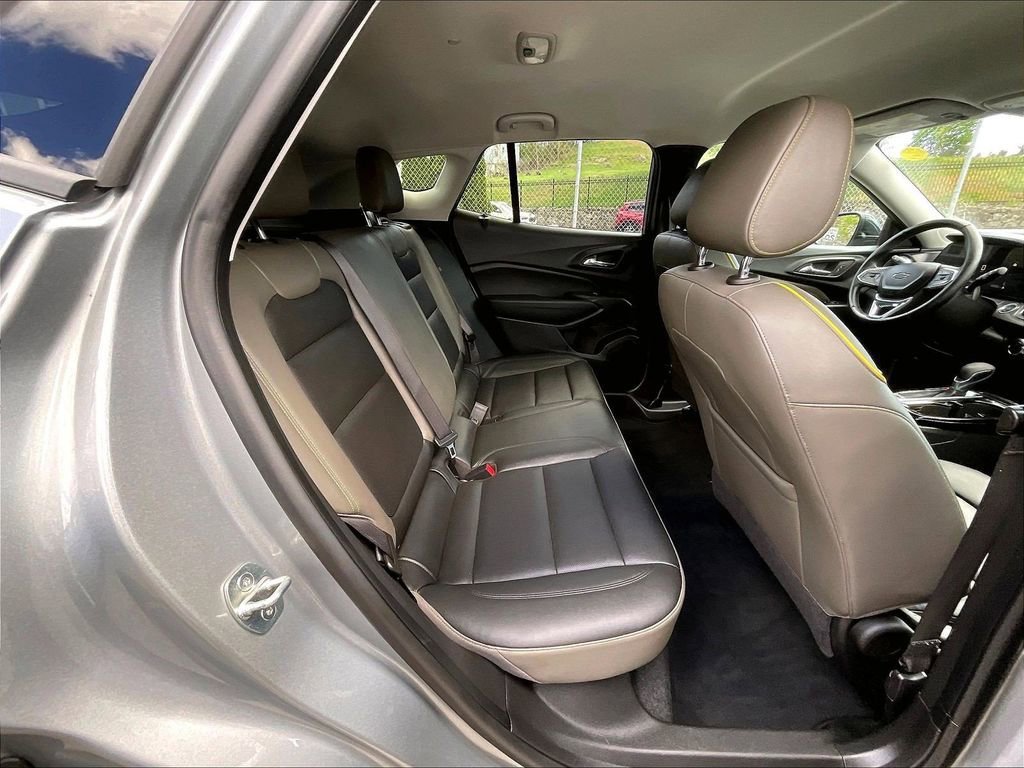 Used 2024 Chevrolet Trax ACTIV w/ Driver Confidence Package FWD image 16
