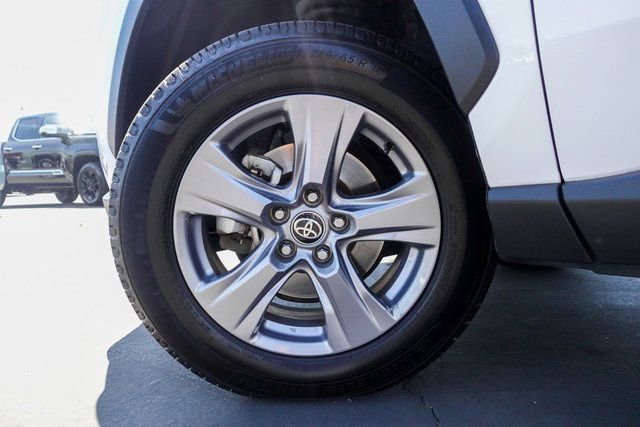 Used 2022 Toyota RAV4 XLE image 12