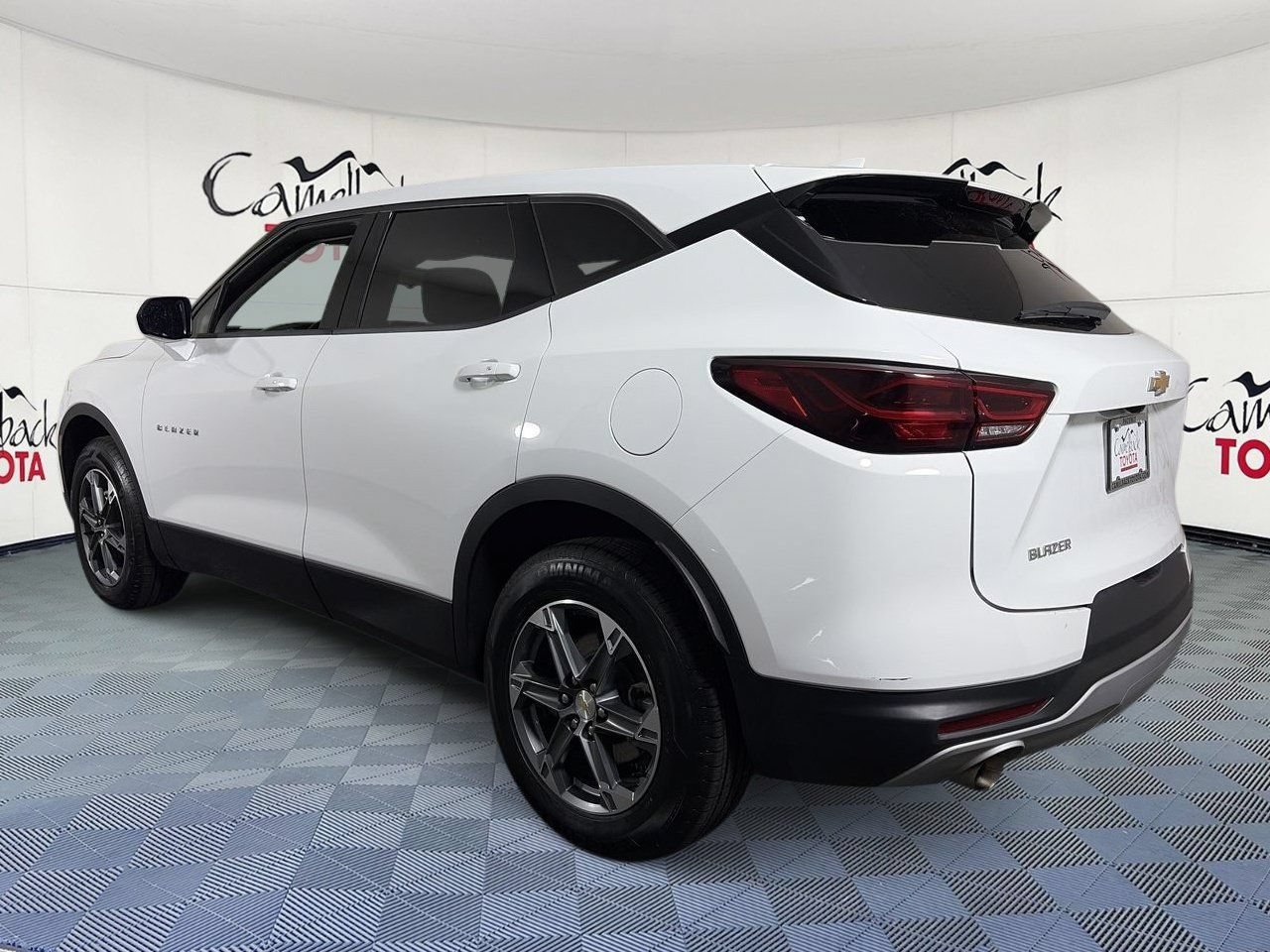 Used 2025 Chevrolet Blazer LT FWD image 6
