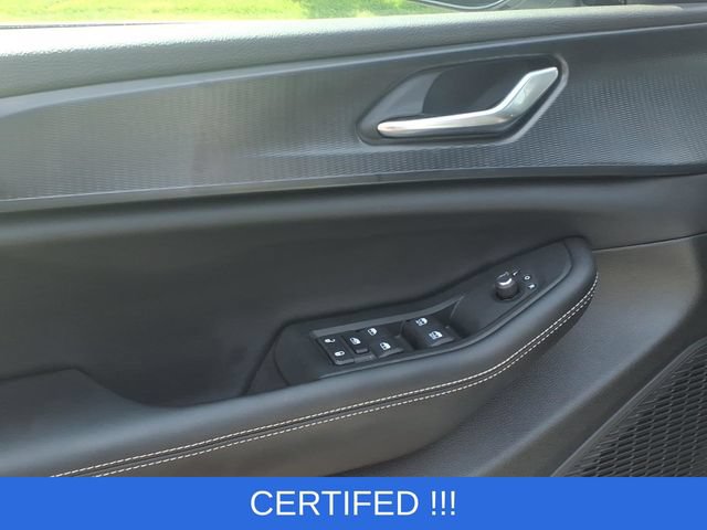 Certified 2025 Jeep Grand Cherokee Altitude AWD/4WD image 9