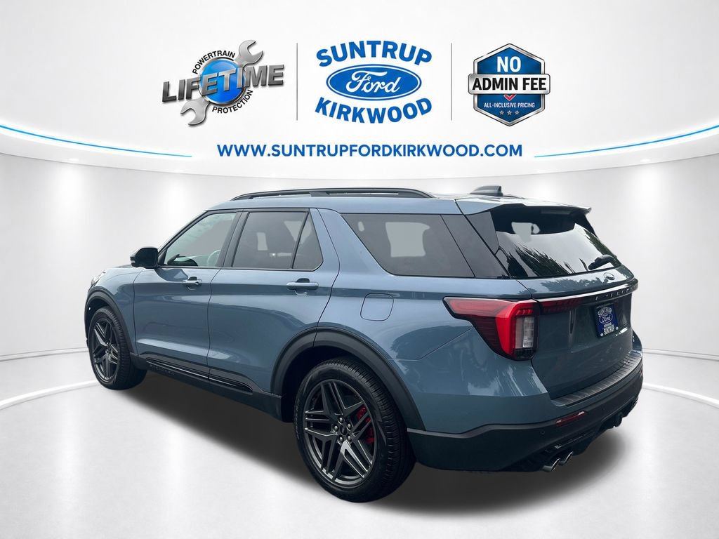 Used 2025 Ford Explorer ST w/ Sun And Sound Package RWD image 3