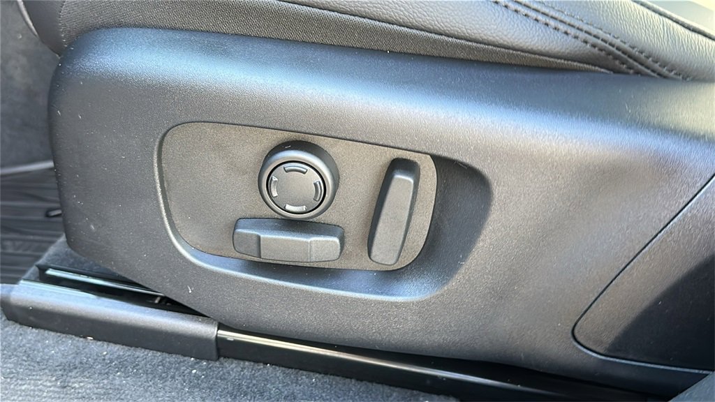 New 2026 Land Rover Range Rover Velar S image 11