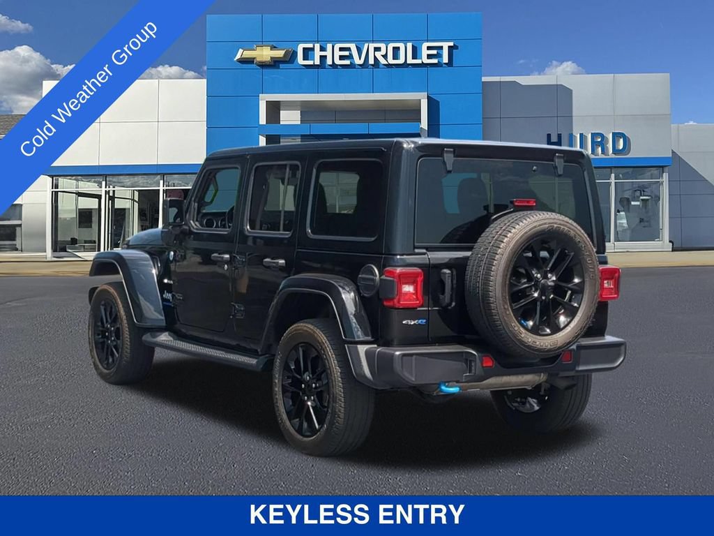 Used 2023 Jeep Wrangler Unlimited Sahara w/ Cold Weather Group AWD/4WD image 8