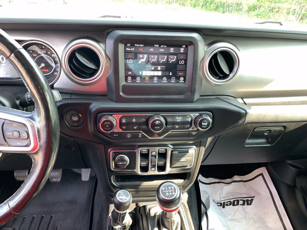 Certified 2020 Jeep Wrangler Unlimited Sahara w/ Cold Weather Group AWD/4WD image 20