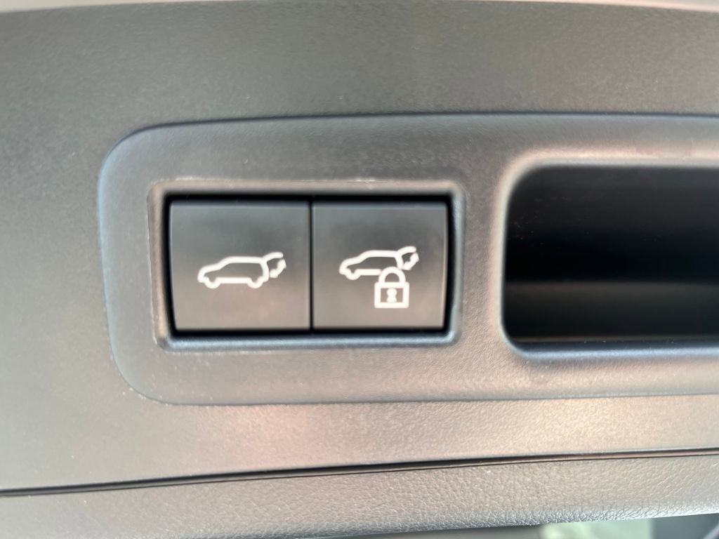 Used 2023 Lexus UX 250h AWD w/ Accessory Package (Z2) image 27