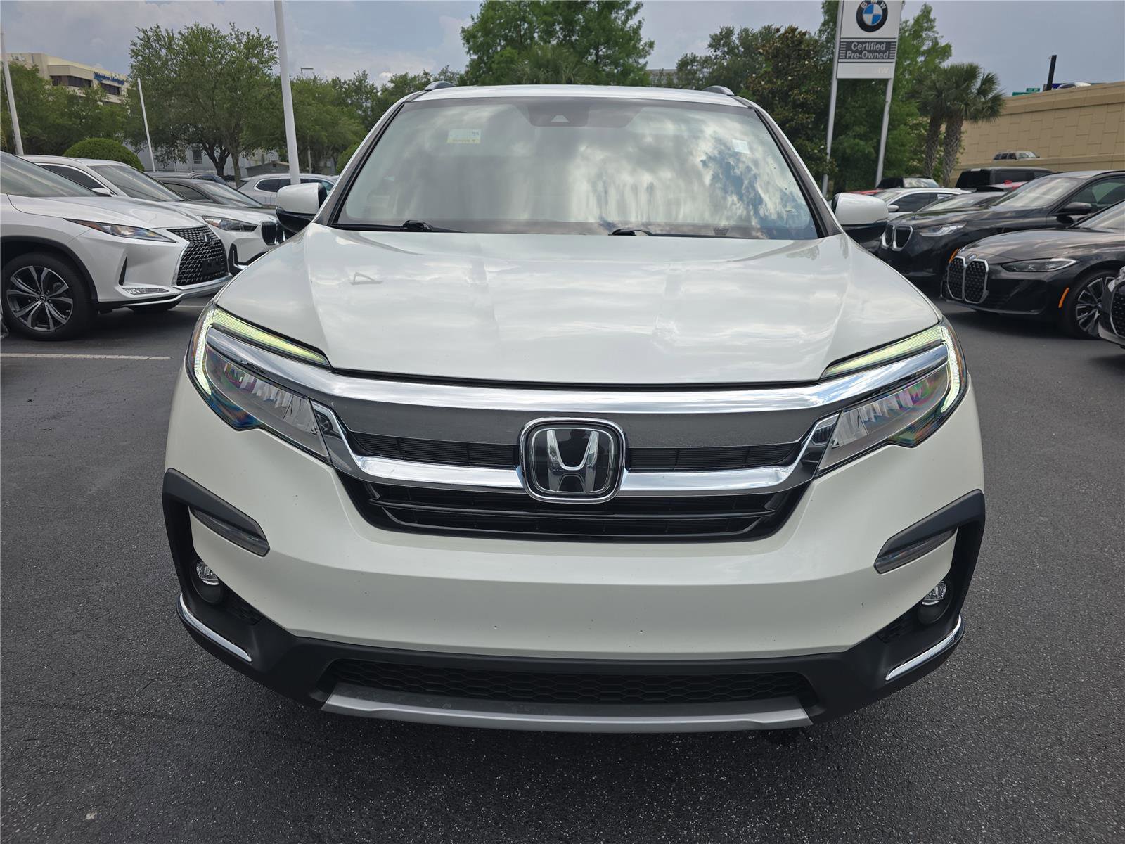 Used 2019 Honda Pilot Touring image 2