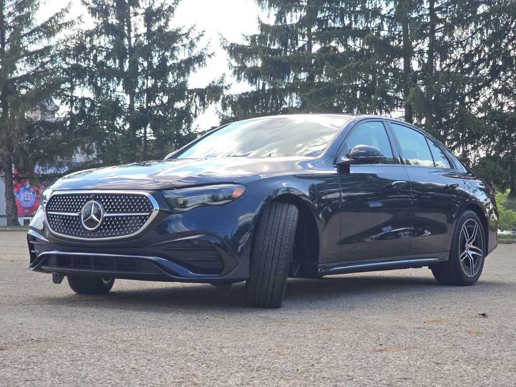 New 2027 Mercedes-Benz E 350 4MATIC Sedan image 13