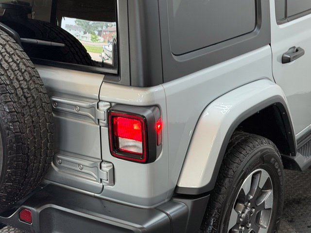 Used 2022 Jeep Wrangler Unlimited Sahara w/ Cold Weather Group AWD/4WD image 11