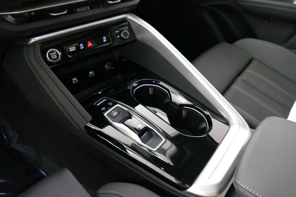 Used 2025 Audi Q5 Premium Plus image 11