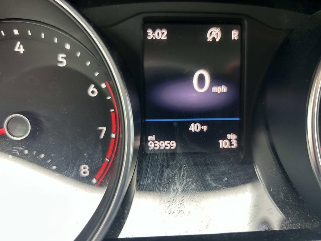 Used 2019 Volkswagen Tiguan SE w/ Panoramic Sunroof Package image 22