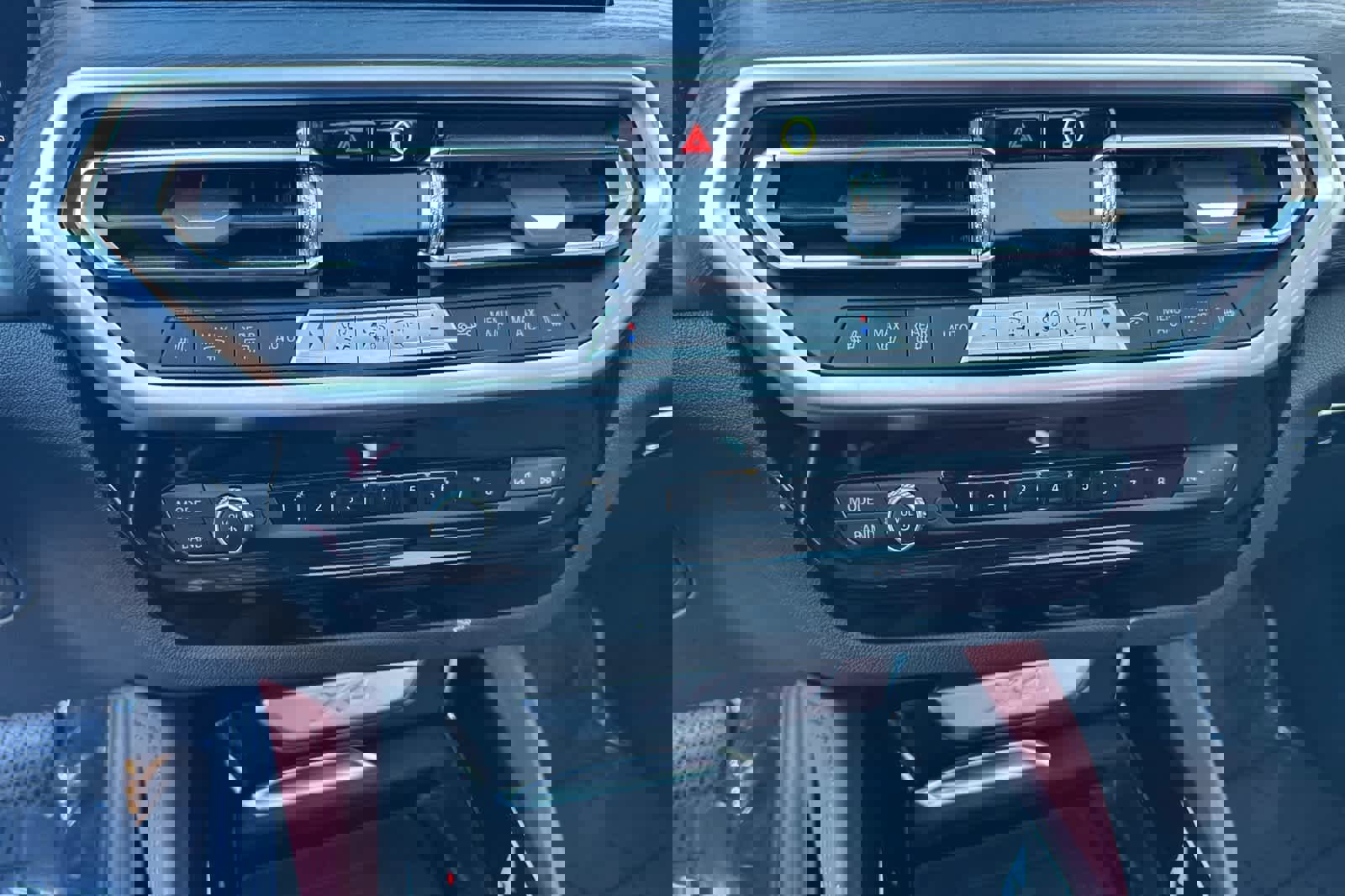 Certified 2023 BMW X4 xDrive30i w/ Premium Package image 24