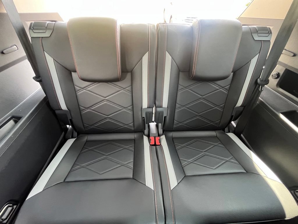 Used 2026 Volkswagen Atlas Peak Edition AWD/4WD image 28
