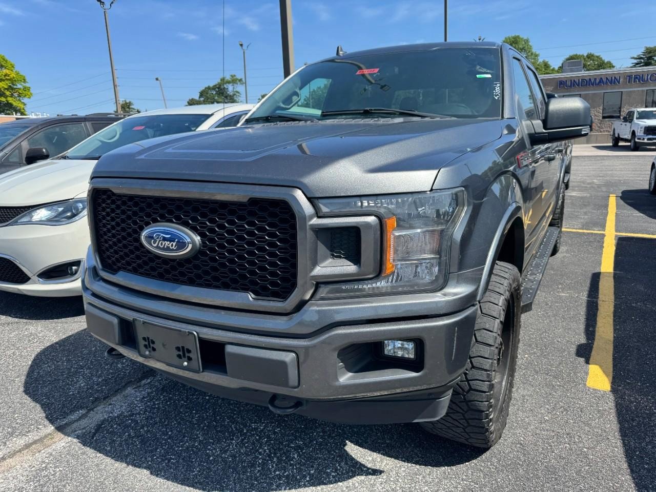 Used 2018 Ford F150 XLT w/ Equipment Group 302A Luxury AWD/4WD image 4