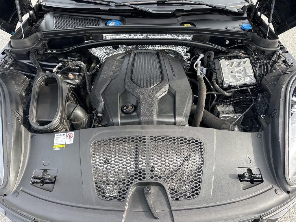Used 2022 Porsche Macan image 36