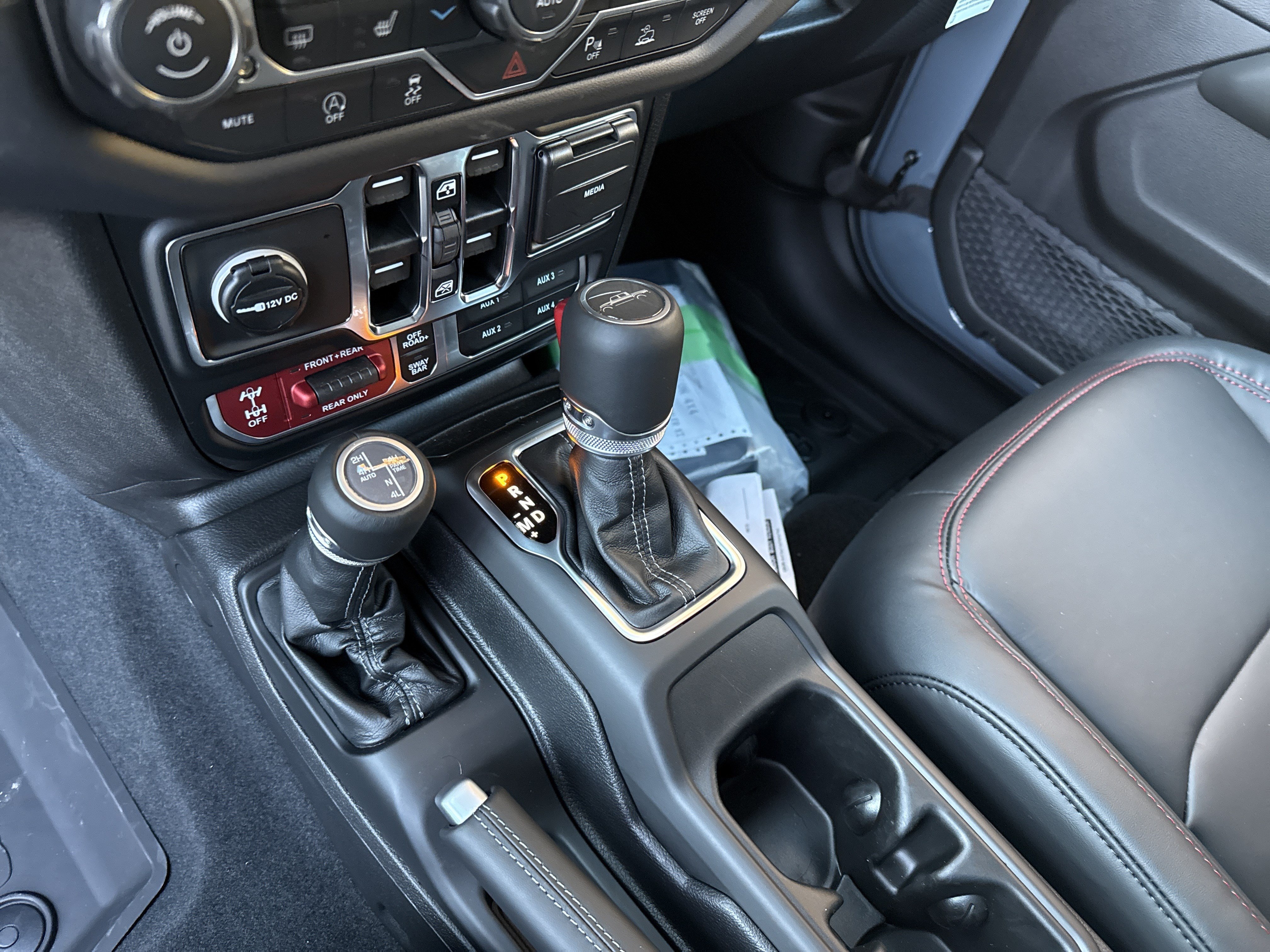 New 2026 Jeep Gladiator Rubicon AWD/4WD image 31