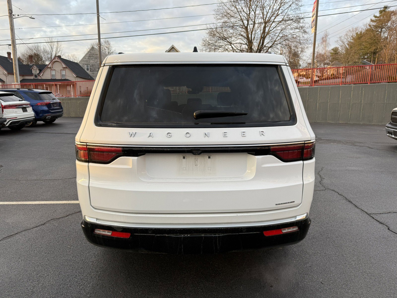 Used 2024 Jeep Wagoneer Series II w/ Flexible Seating Group RWD image 7