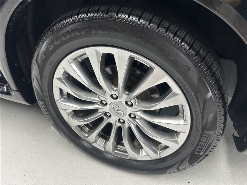 Used 2016 INFINITI QX80 4WD w/ Deluxe Technology Package image 18