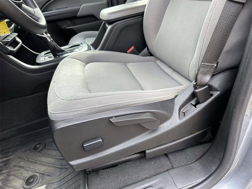 Used 2022 Chevrolet Colorado W/T image 14