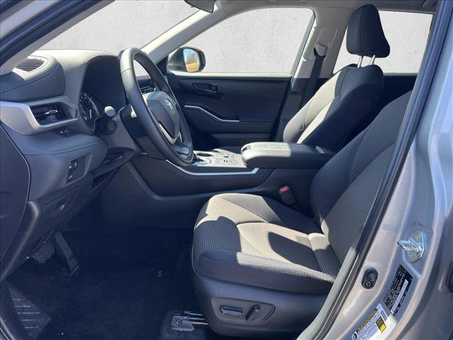 Certified 2025 Toyota Highlander LE image 10