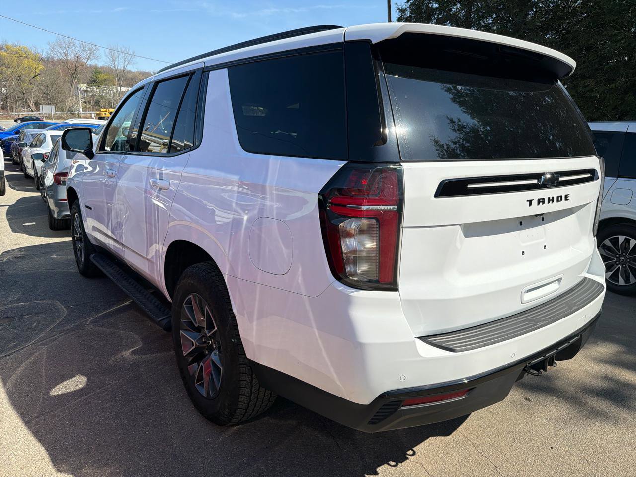 Used 2024 Chevrolet Tahoe Z71 w/ Luxury Package AWD/4WD image 11