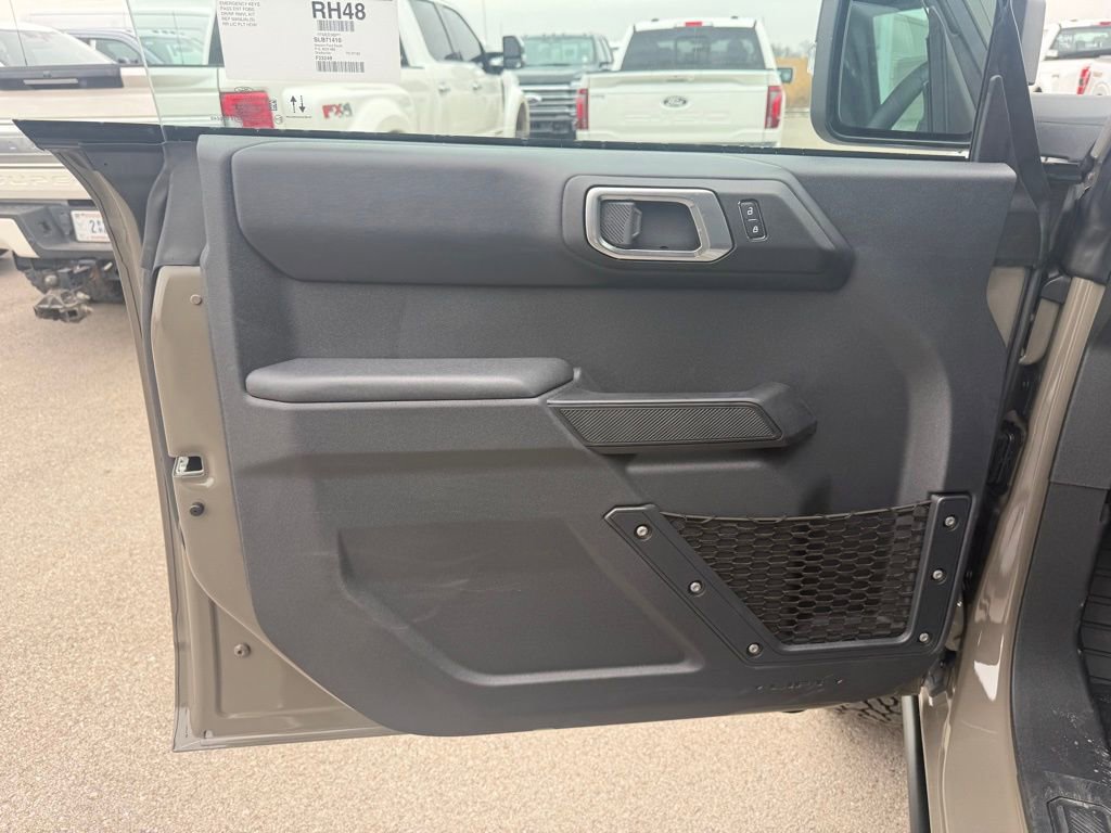 New 2025 Ford Bronco Badlands image 8