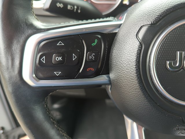 Used 2018 Jeep Wrangler Unlimited Sahara AWD/4WD image 11