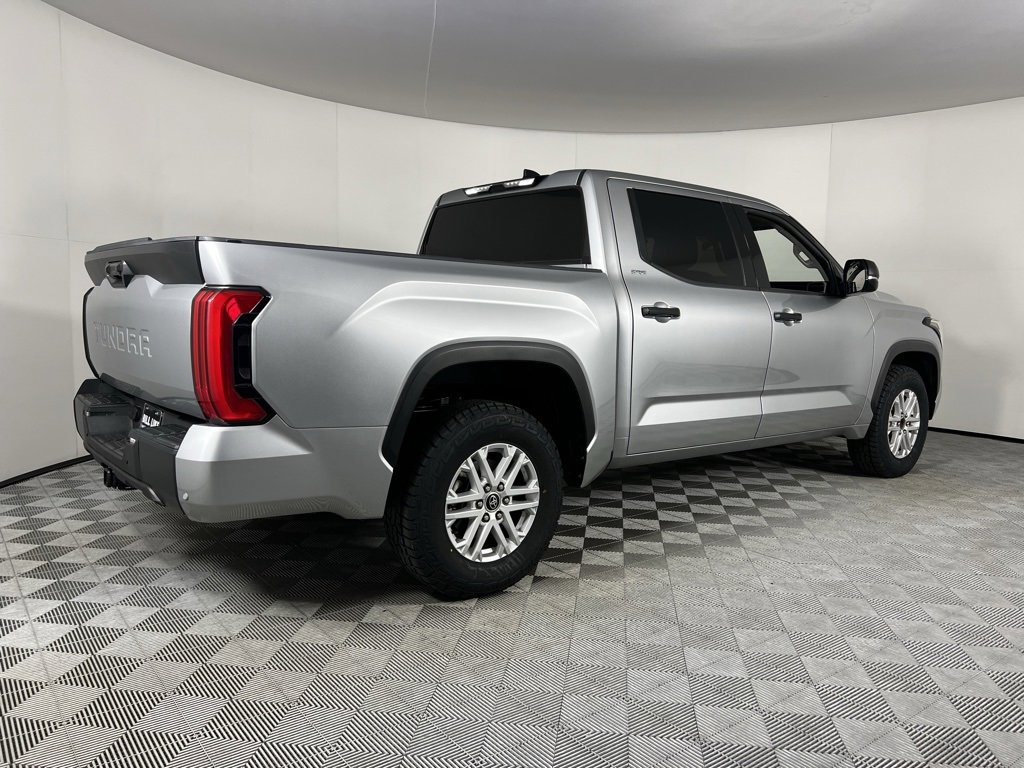 Used 2022 Toyota Tundra SR5 w/ Convenience Package image 7