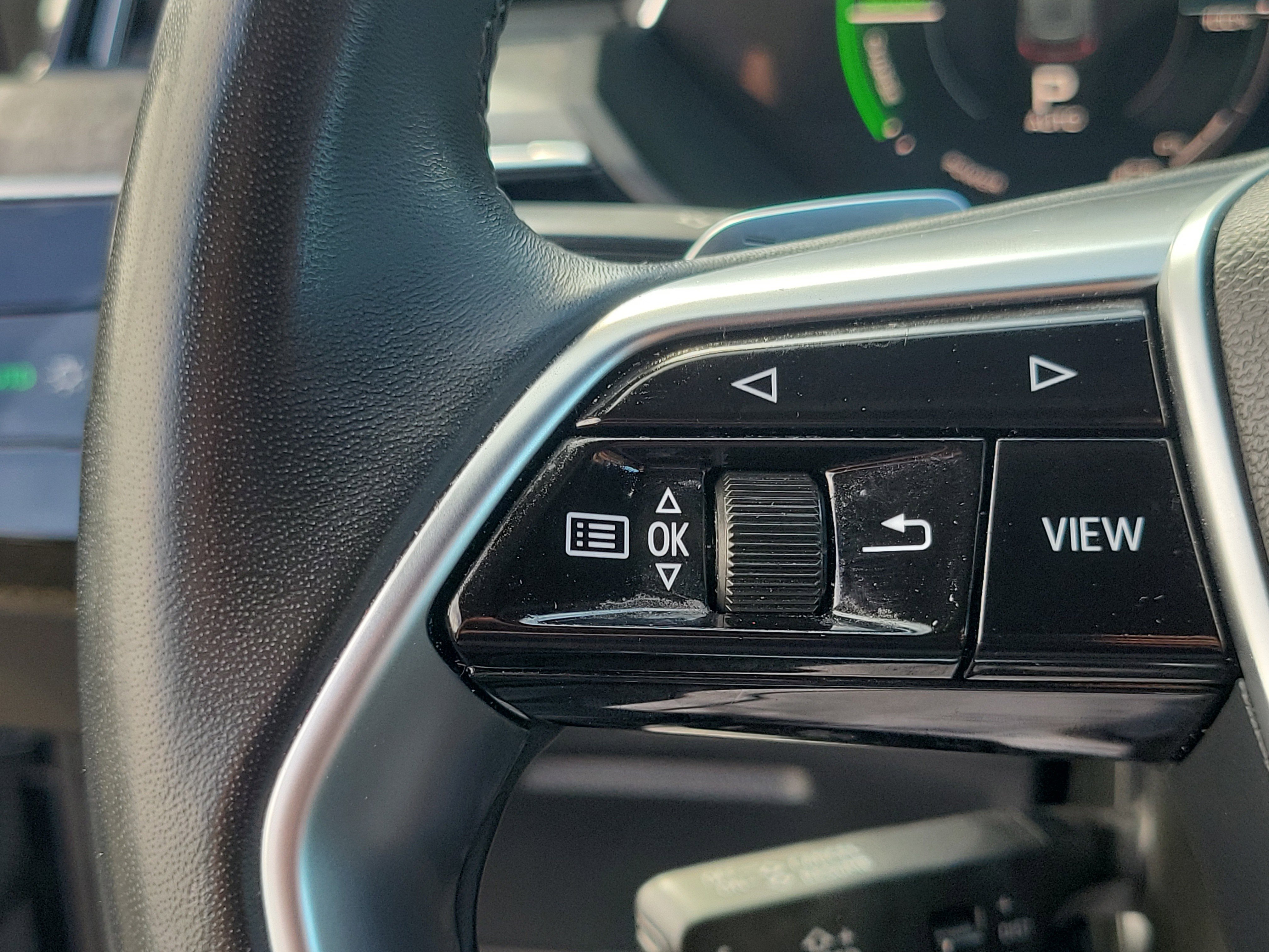 Used 2019 Audi e-tron Prestige w/ Prestige Package AWD/4WD image 19