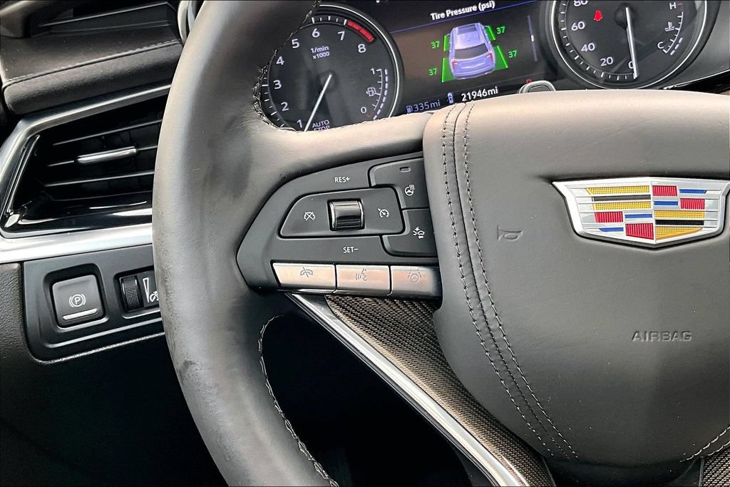 Used 2025 Cadillac XT6 Premium Luxury w/ Platinum Package AWD/4WD image 20