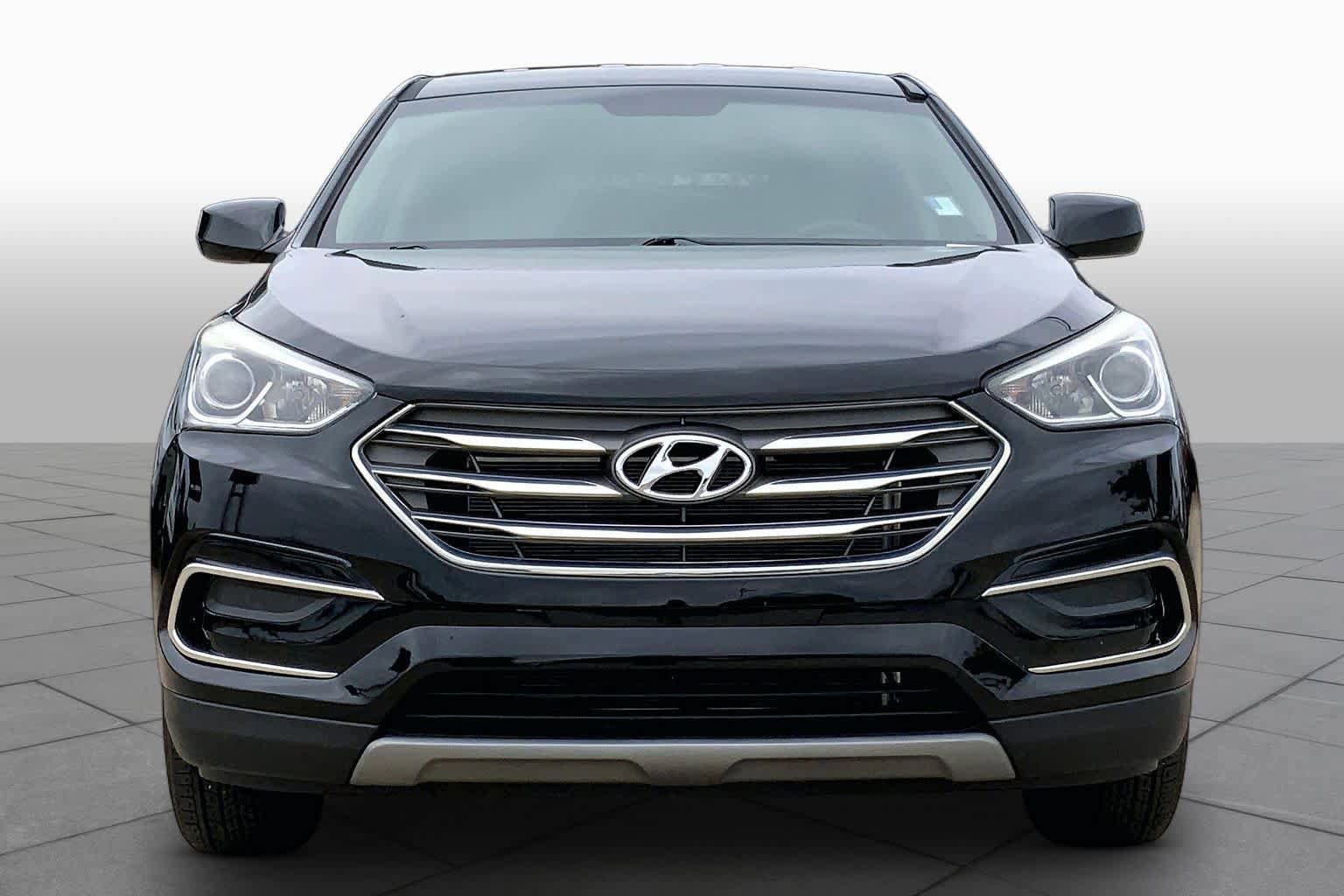 Used 2017 Hyundai Santa Fe Sport w/ Cargo Package AWD/4WD image 4