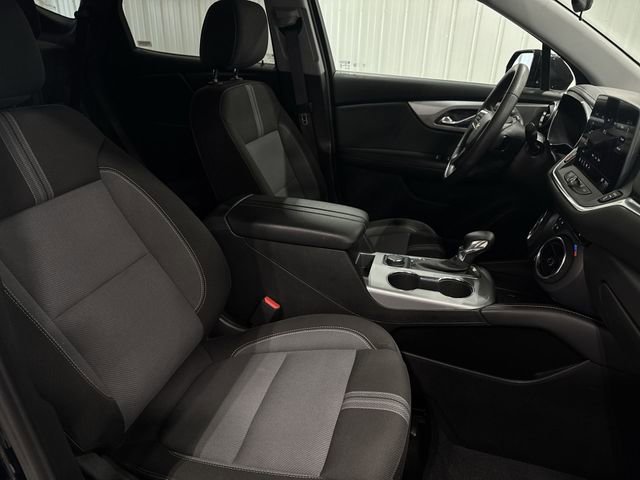 Used 2025 Chevrolet Blazer LT AWD/4WD image 25