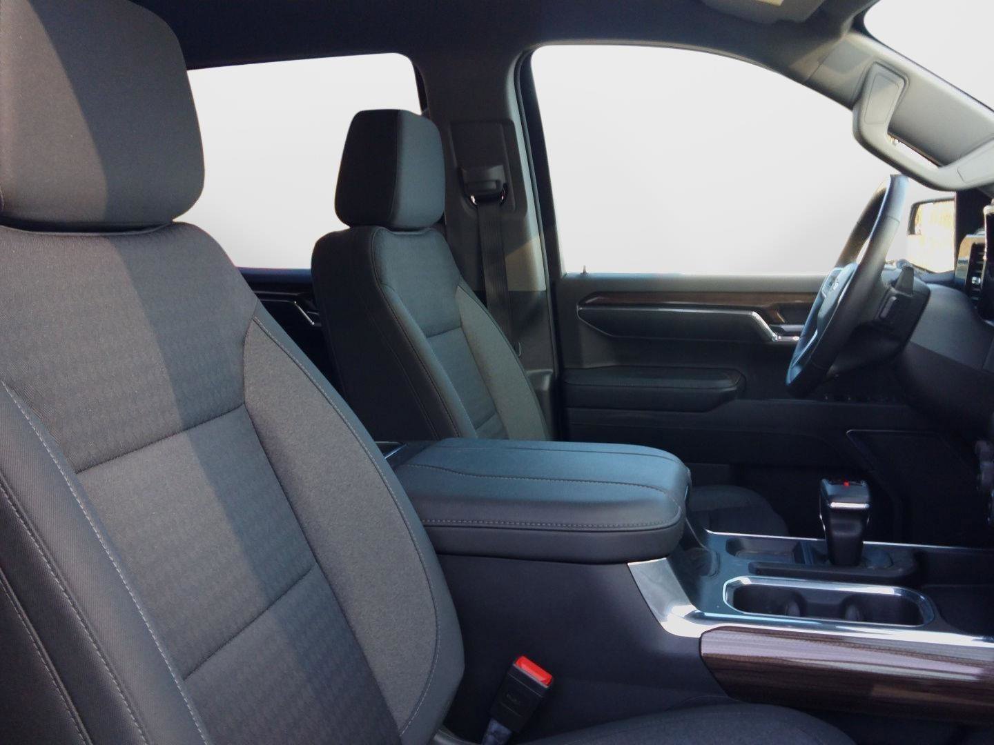 Used 2023 Chevrolet Silverado 1500 LT Trail Boss w/ Protection Package image 30