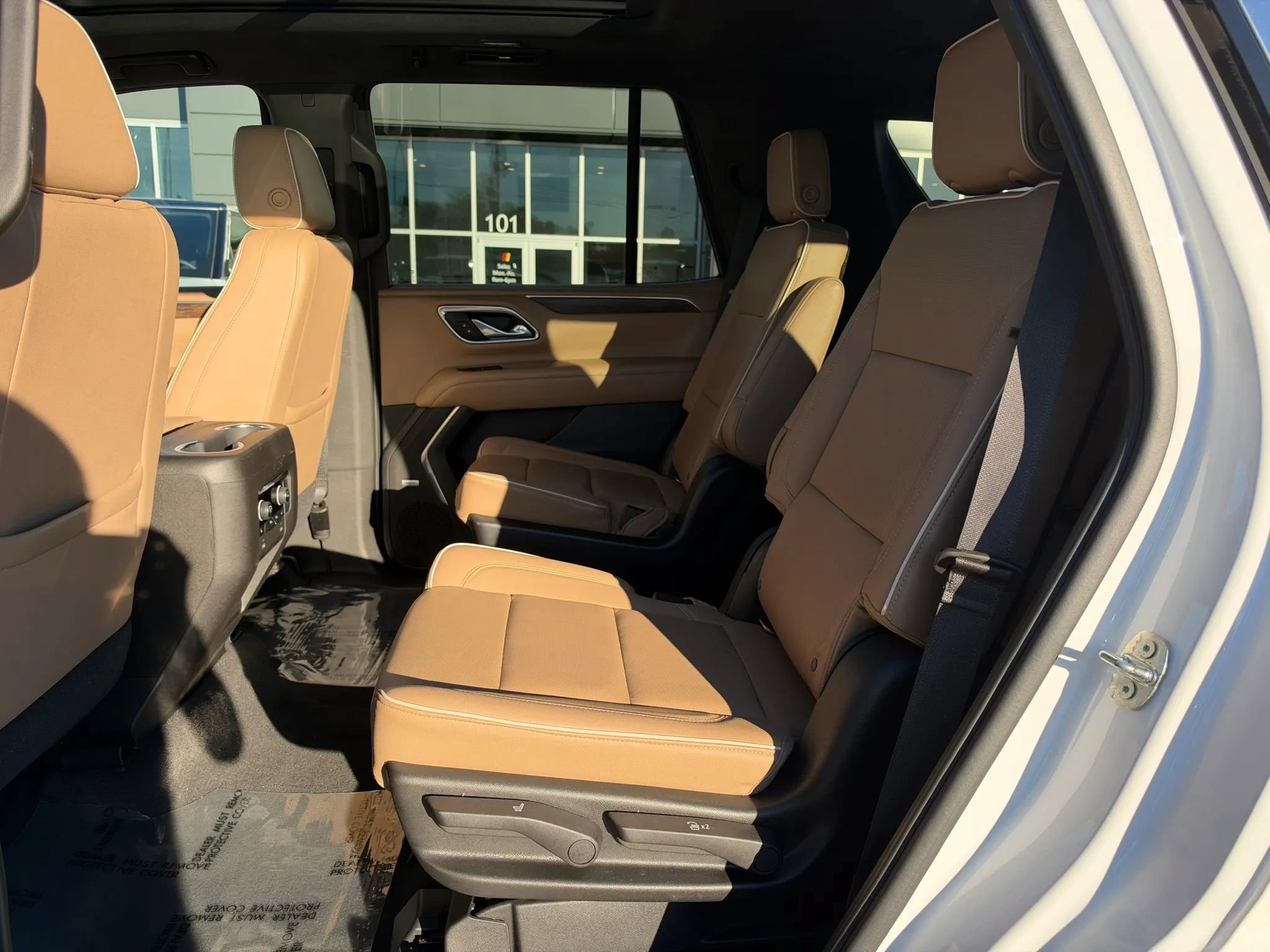 Used 2021 Chevrolet Tahoe Premier AWD/4WD image 10
