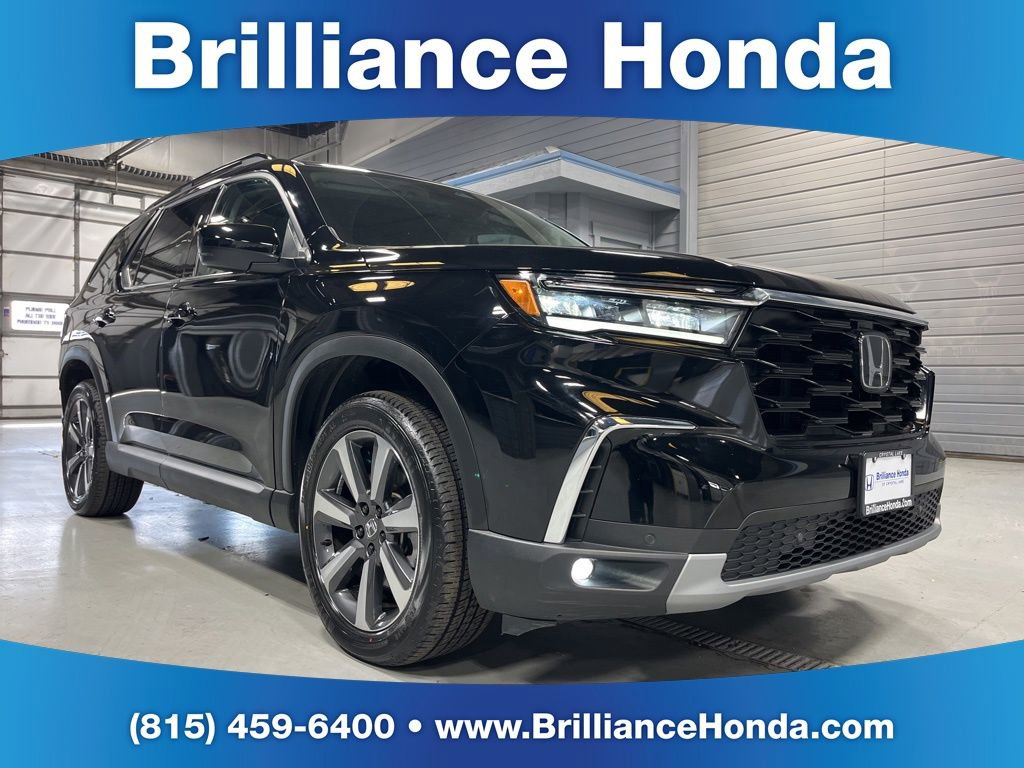 Certified 2024 Honda Pilot Touring image 1