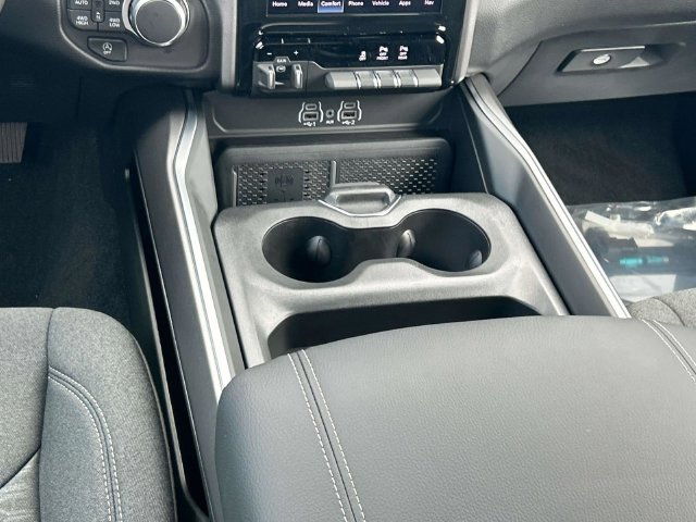 New 2027 RAM 1500 4x4 Crew Cab image 16