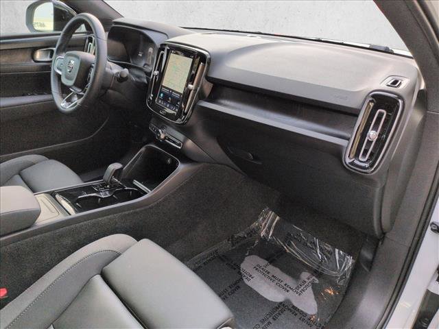 Certified 2023 Volvo C40 Recharge Core image 22