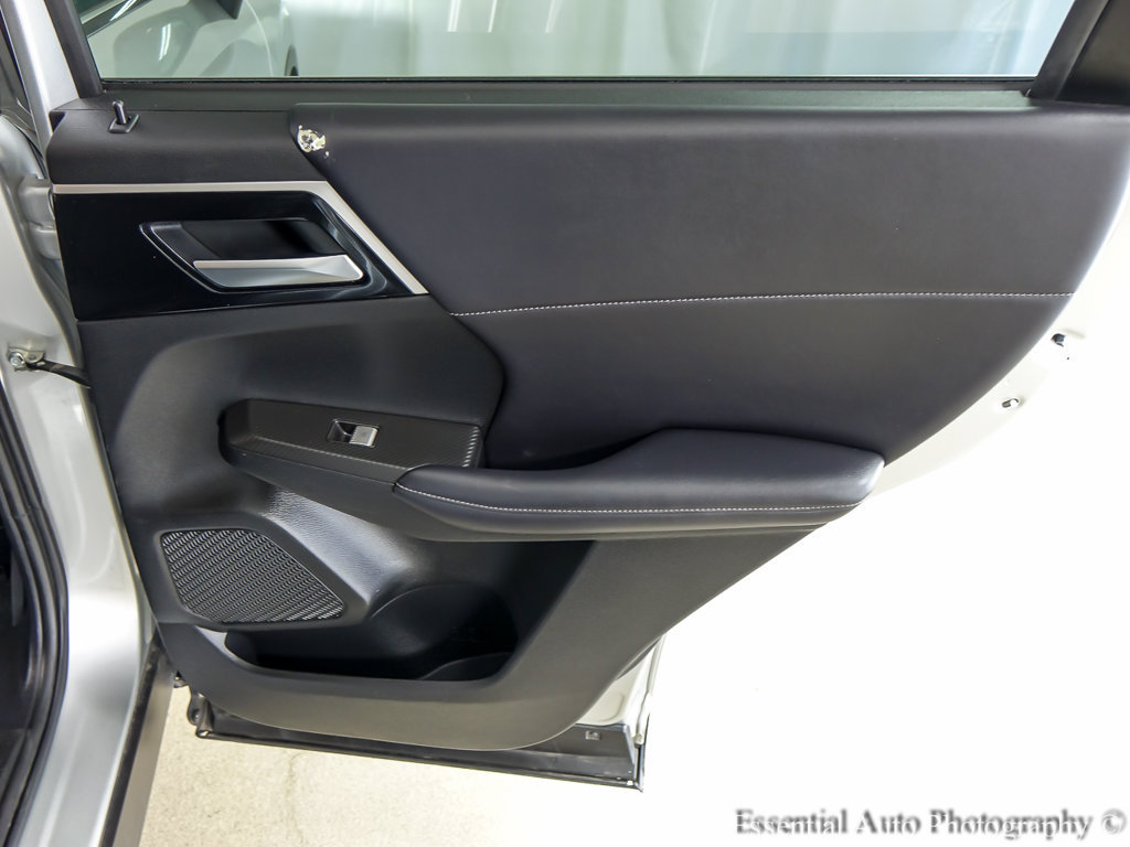Used 2024 Mitsubishi Outlander SE AWD/4WD image 25