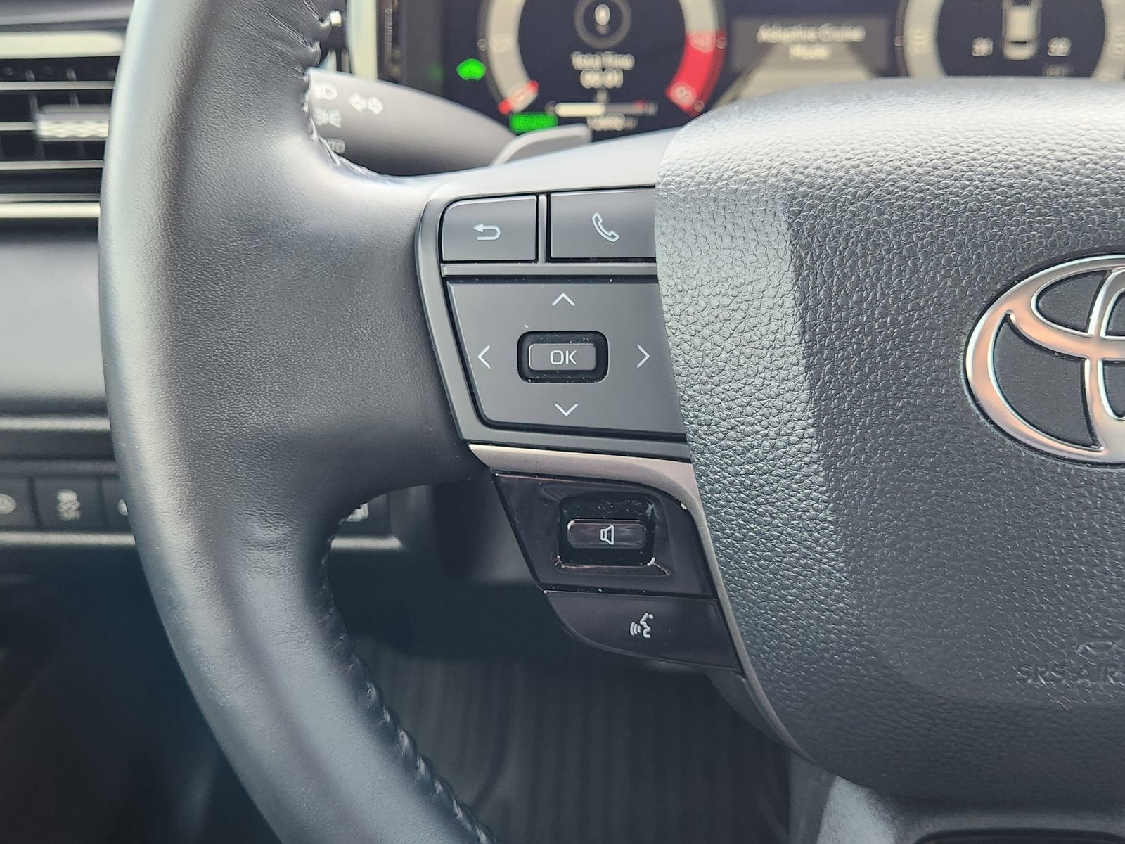 Used 2025 Toyota Camry XSE w/ Premium Package image 33