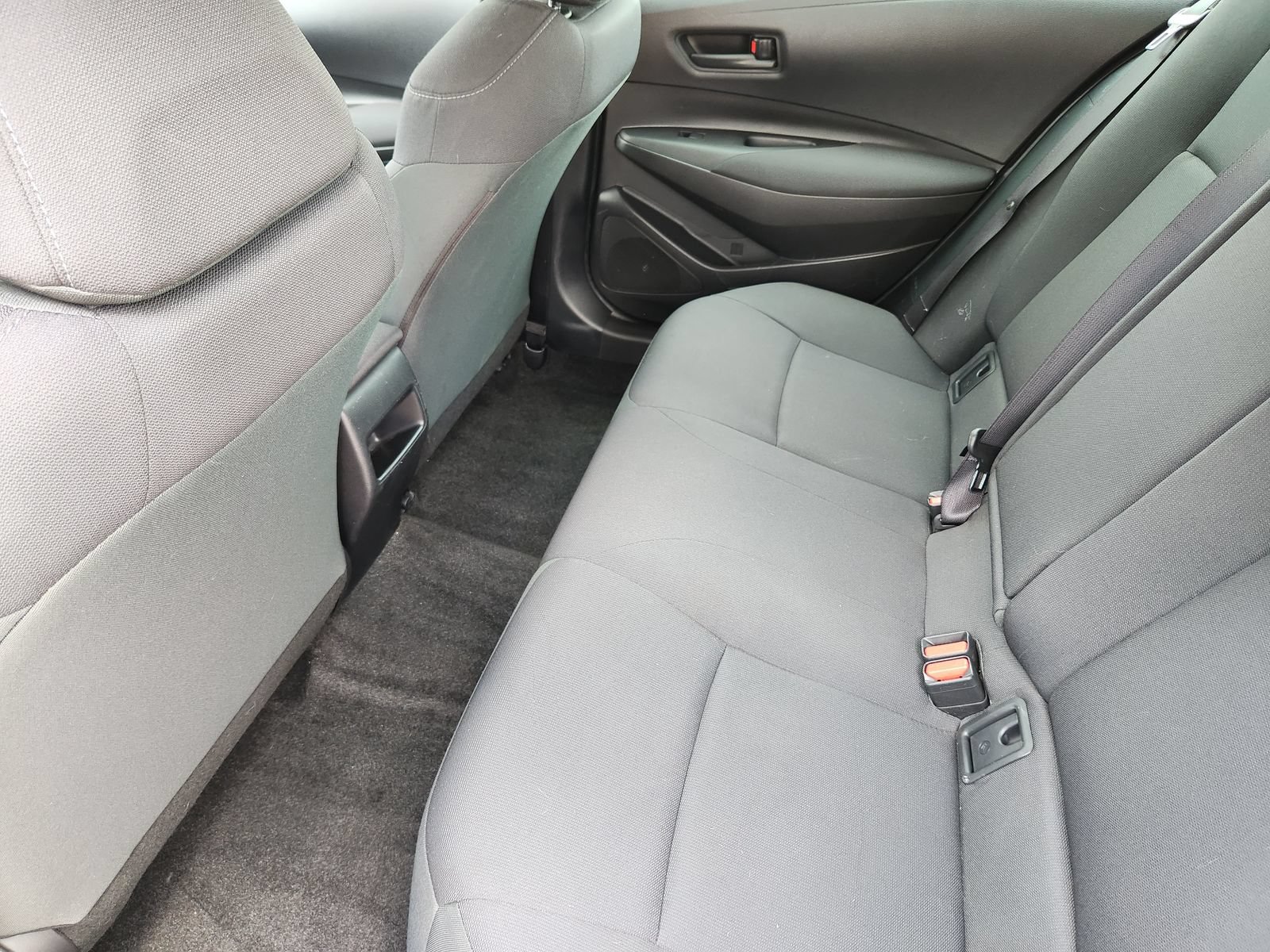 Used 2022 Toyota Corolla LE FWD image 39