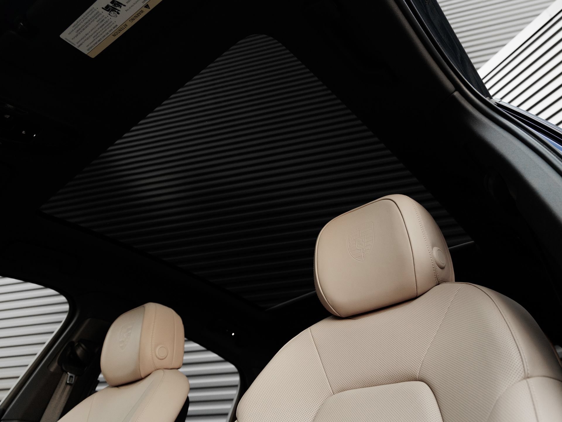 Certified 2025 Porsche Cayenne E-Hybrid Coupe AWD/4WD image 14
