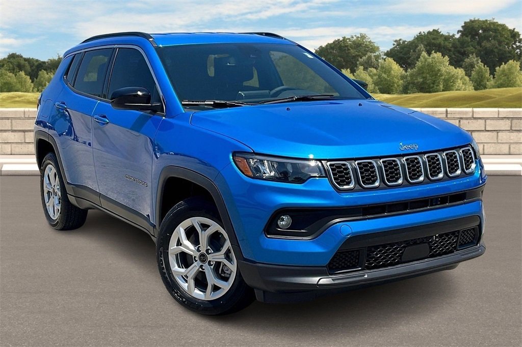 New 2025 Jeep Compass Latitude w/ Convenience Group image 2